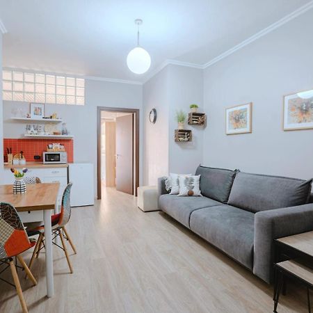 Nevila'S Apartment ティラナ エクステリア 写真
